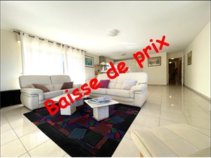 villa sur toit à la vente -   83700  SAINT RAPHAEL, surface 104 m2 vente villa sur toit - NAO8144155